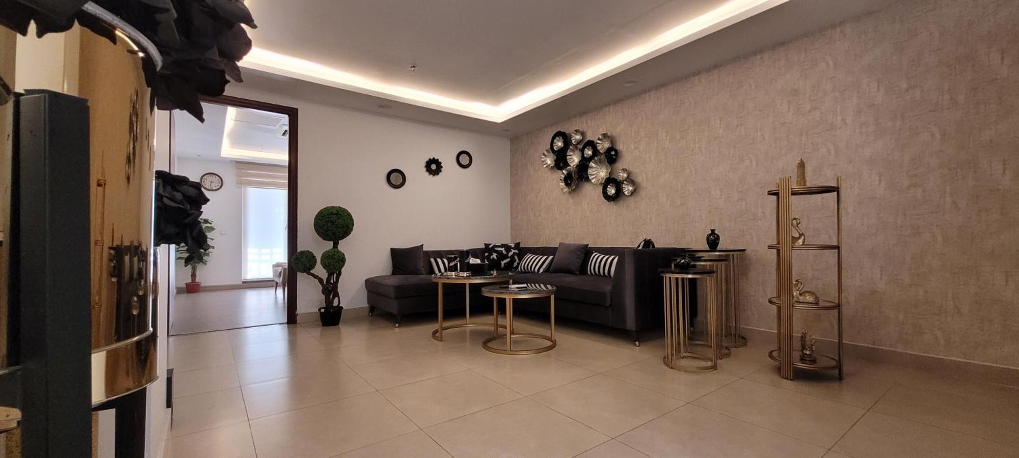 Goldcrest Luxury Apartments Lahore Exterior foto